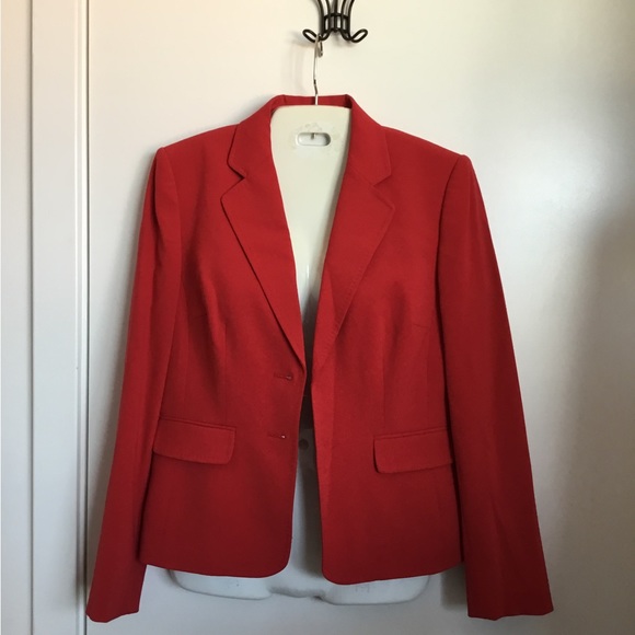 Anne Klein Red Blazer   To Gold Button for closure.Size 8 $ 45 - Picture 5 of 11